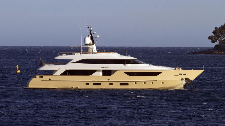 souraya-motor-yacht-sanlorenzo-2012-38m-profile