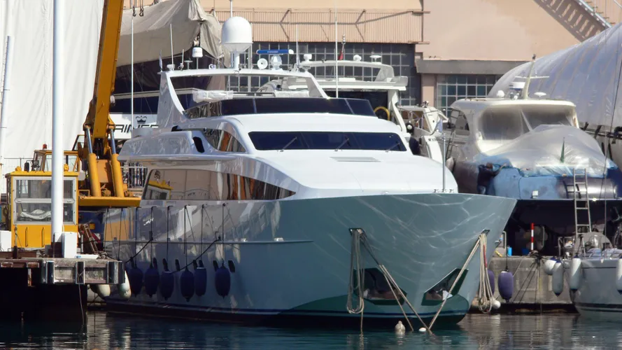 pab-motor-yacht-admiral-2003-31m-super-bow
