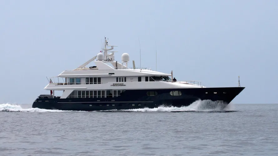 perfect-persuasion-motor-yacht-oceanfast-1997-46m-profile