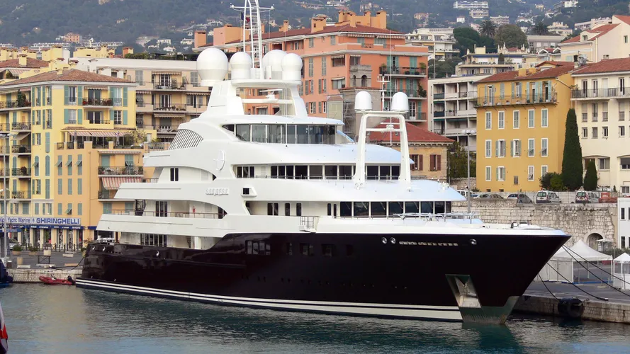sarafsa-motor-yacht-devonport-2008-82m-half-profile