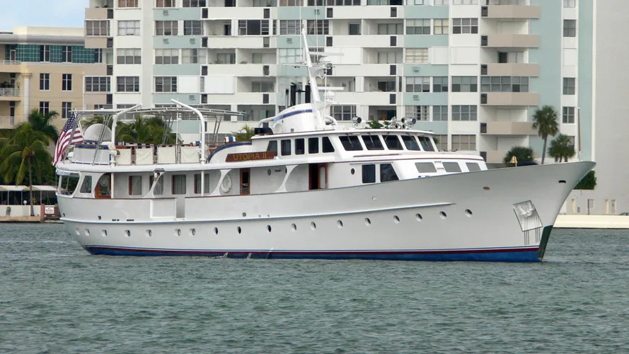 utopia-ii-classic-motor-yacht-feadship-1970-35m-half-profile