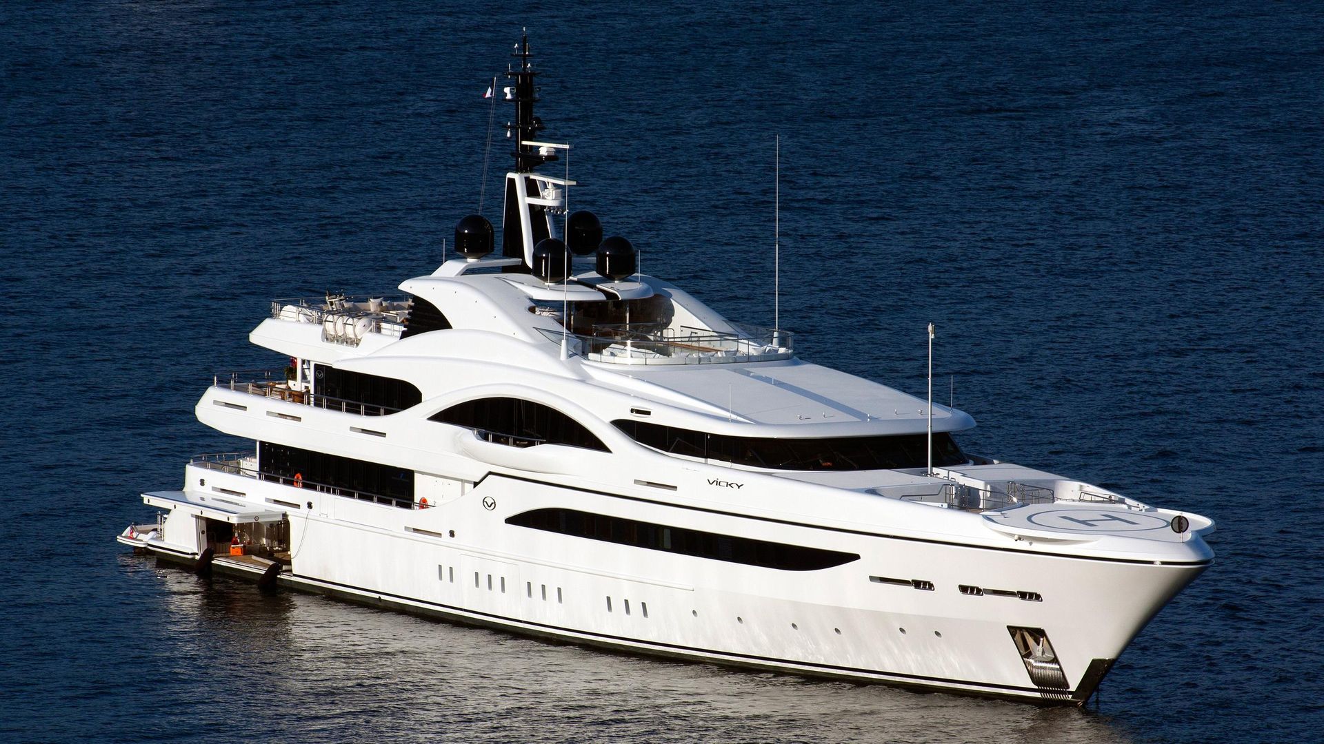 QUANTUM OF SOLACE yacht (Turquoise Yachts, 72.6m, 2012)