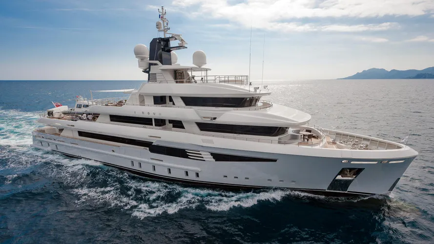 i-nova-explorer-yacht-cosmo-2013-50m-half-profile-cruising
