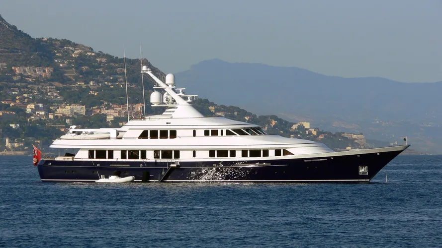 aurora-b-motor-yacht-feadship-1992-50m-profile