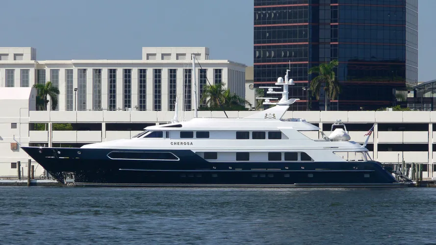 la-polonia-cherosa-motor-yacht-swiftships-1999-47m-moored-profile
