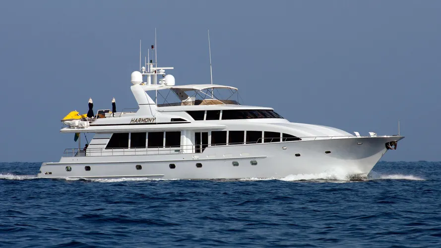 harmony-motor-yacht-crescent-custom-1999-35m-cruising