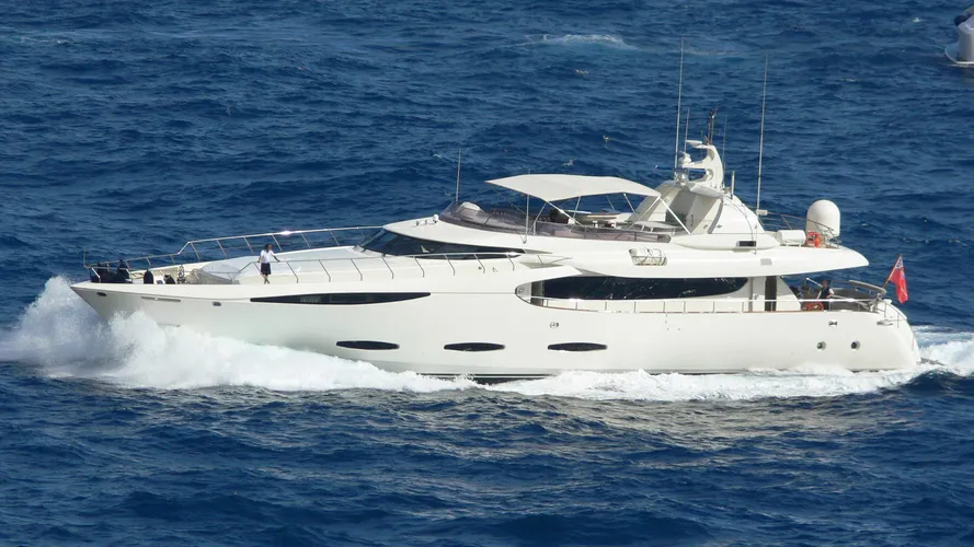 mabruk-iii-motor-yacht-leight-notika-centaurian-115-2004-36m-cruising-profile