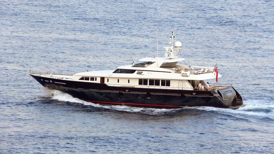 kingfish-mina-motor-yacht-codecasa-2003-35m-half-profile