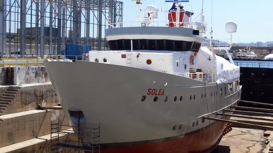solea-explorer-yacht-sieghold-1974-35m-bow-shipyard