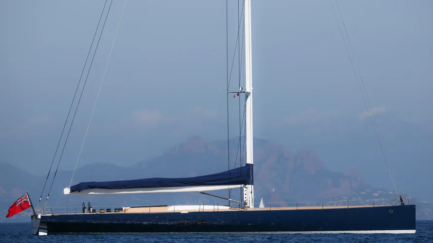 Magic-Carpet-iii-sailing-yacht-wally-21013-30m-moored-profile