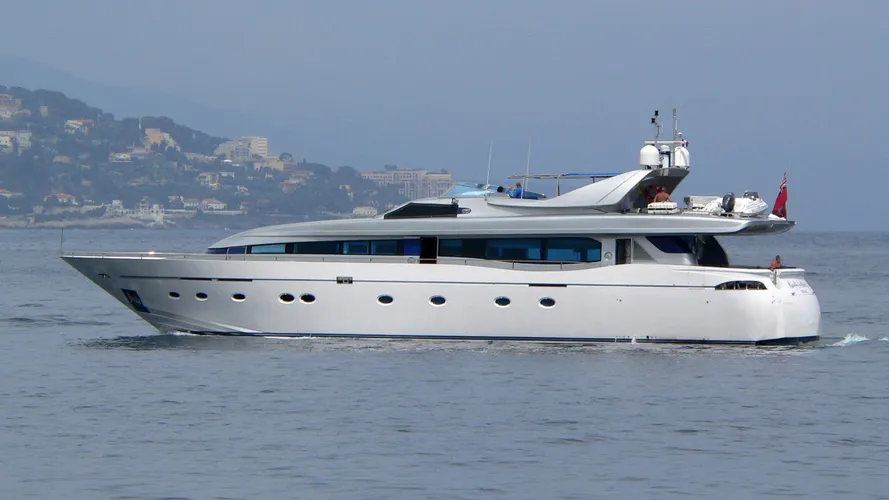 naughty-by-nature-motor-yacht-posillipo-rizzardi-2002-32m-profile
