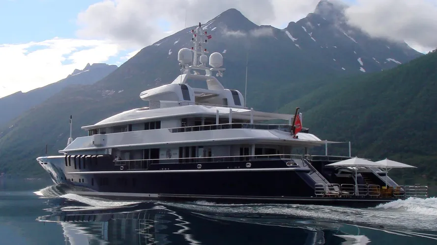 triple-seven-motor-yacht-nobiskrug-2006-68m-cruising-half-profile