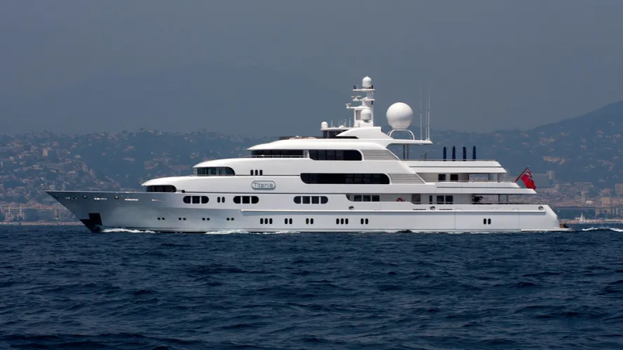 titania-motor-yacht-lurssen-2006-72m-profile