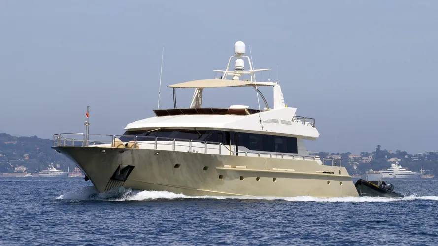 evidence-motor-yacht-aegan-1994-31m-half-profile