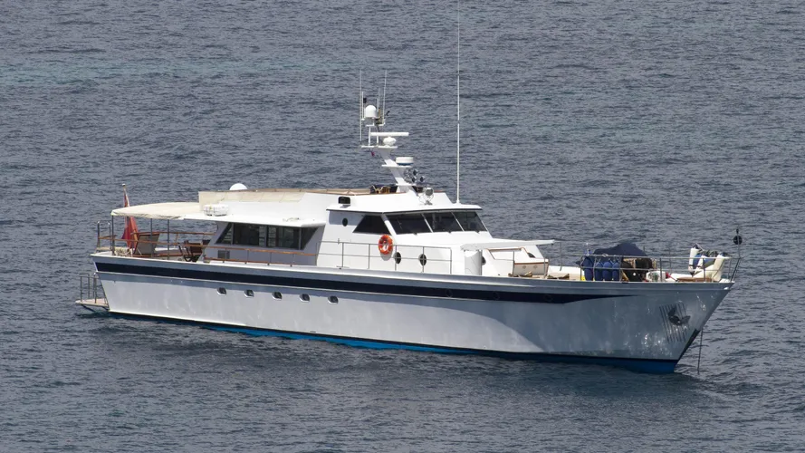 chantella-classic-motor-yacht-cna-aiglon-1966-30m-half-profile