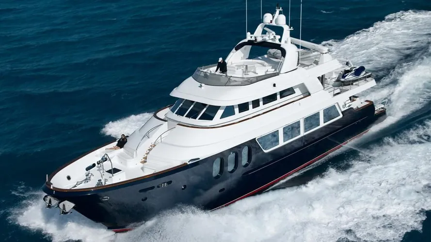 miss shuga obrigado motoryacht mcp yachts 30m 2006 cruising half profile