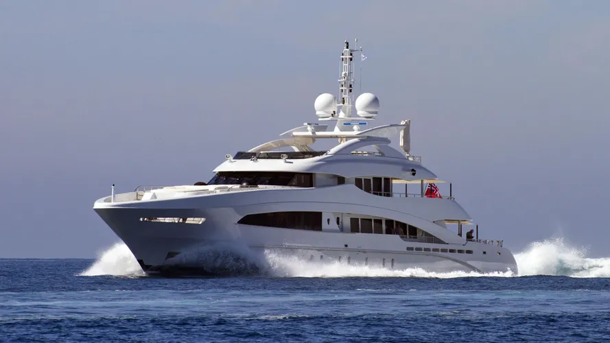 hayken-motor-yacht-heesen-2014-50m-cruising-half-profile