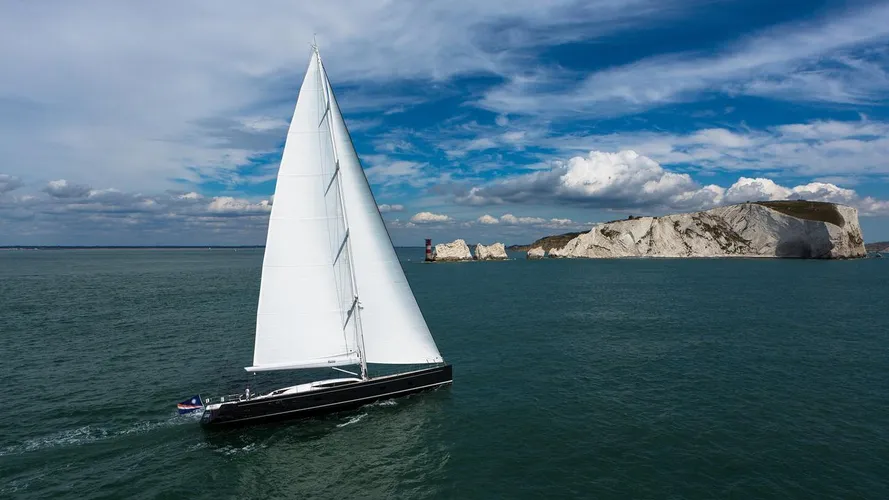 inukshuk-sailing-yacht-baltic-2013-33m-cruising-profile