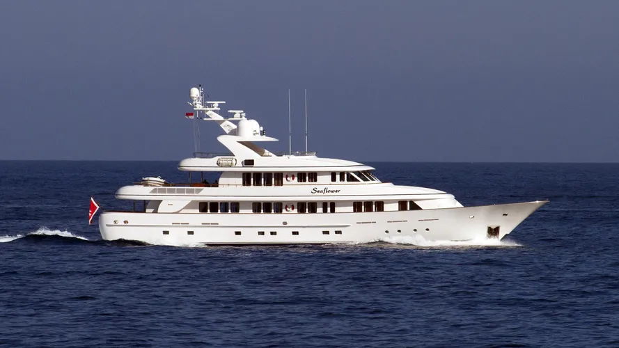 cipitouba-seaflower-motor-yacht-feadship-2002-40m-cruising-profile