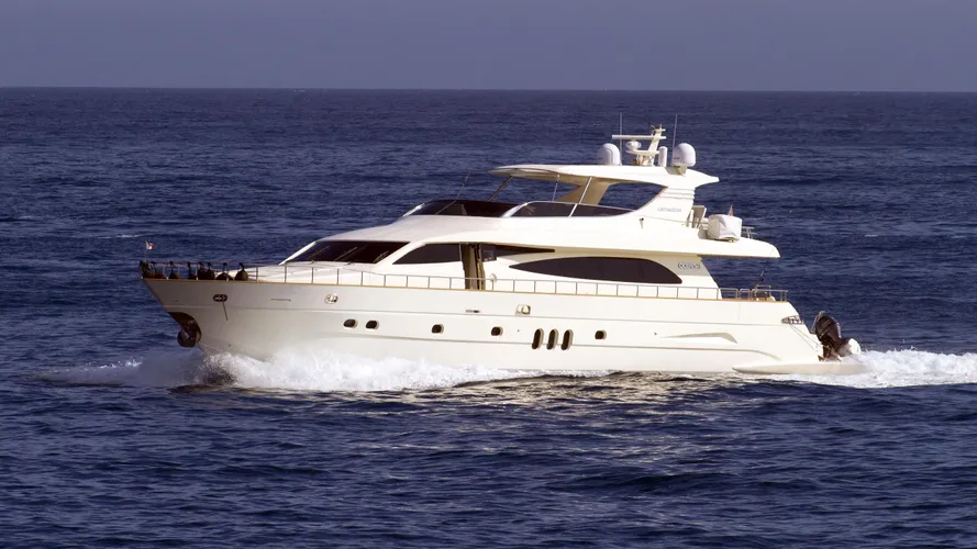 ocean-11-motor-yacht-canados-867-2008-26m-running-half-profile