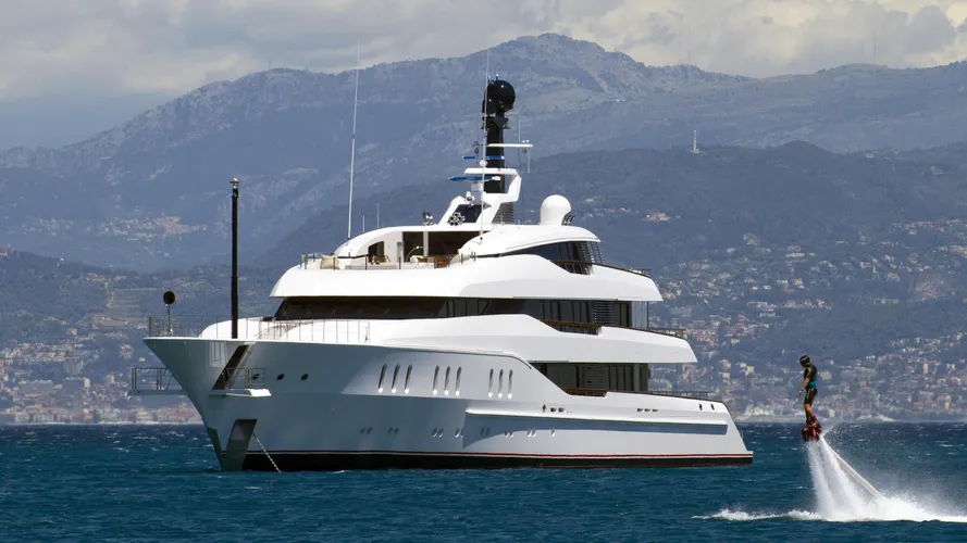 vanish-motor-yacht-feadship-2016-66m-half-profile