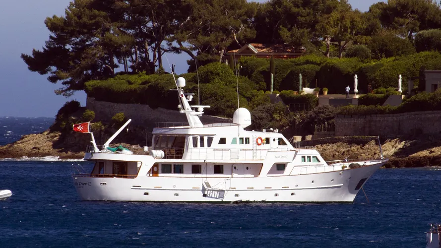 south-paw-c-motor-yacht-codecasa-1977-34m-half-stern