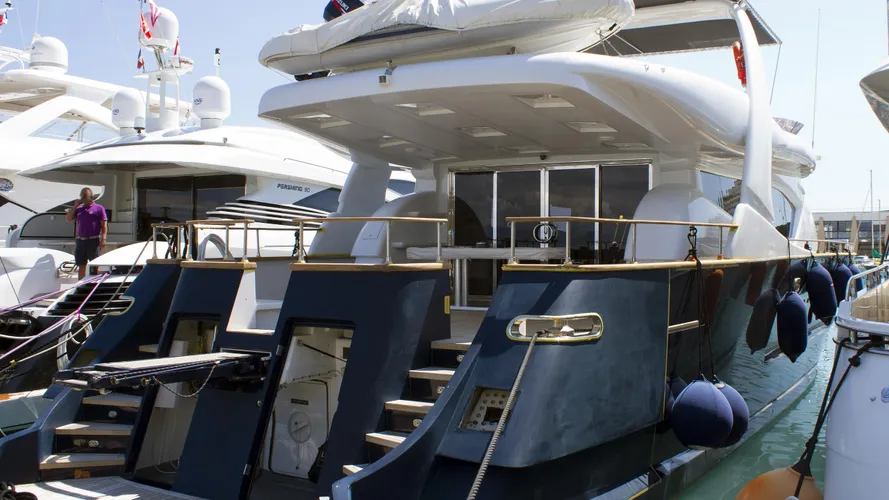 mabruk-ii-motor-yacht-notika-teknik-emerald-90-1997-27m-moored-stern