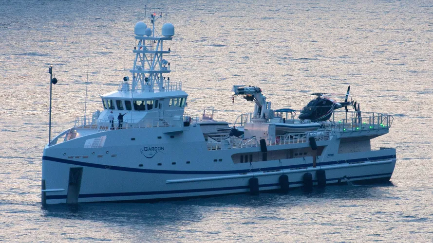 garcon-explorer-yacht-damen-2012-67m-half-profile