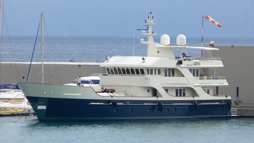 liberta-explorer-yacht-newcastle-marine-2007-42m-half-profile
