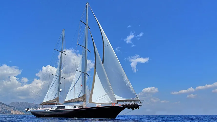 moss sailing yacht vos marine 2016 40m running profile