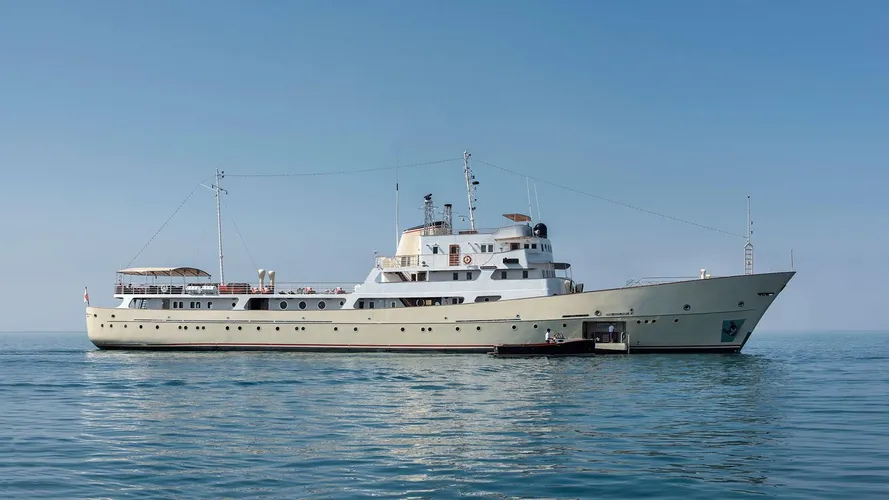la-sultana-motor-yacht-georgi-dimitrov-1962-65m-profile