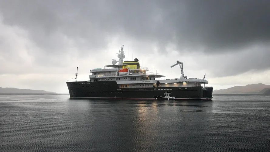 yersin-explorer-yacht-piriou-2015-77m-profile