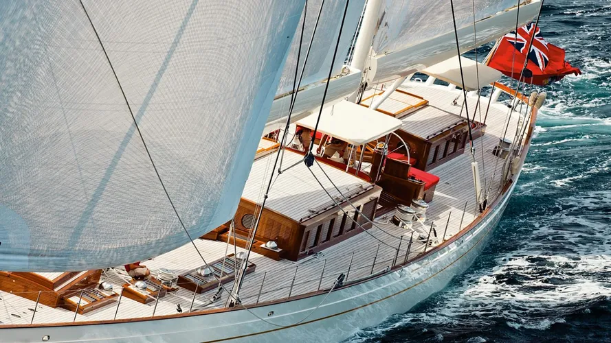 Kamaxitha-sailing-yacht-royal-huisman-2012-55m-cruising-side