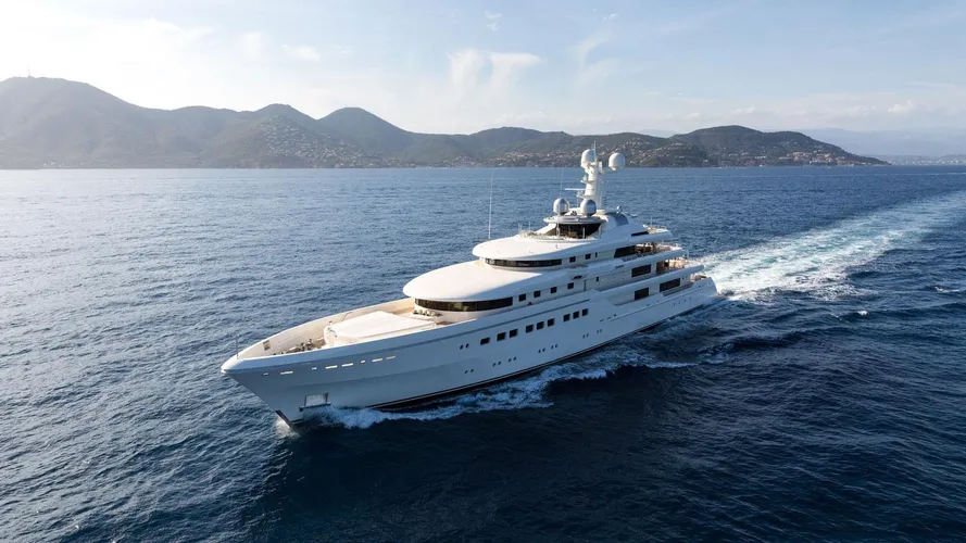 romea-motor-yacht-abeking-rasmussen-2015-82m-aerial-cruising