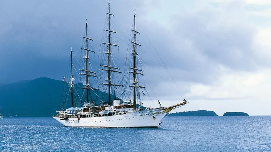 sea-cloud-sailing-yacht-krupp-1931-109m-anchored