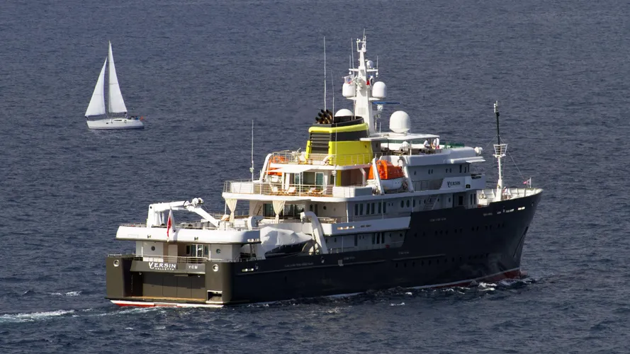 yersin-explorer-yacht-piriou-2015-77m-running-half-stern