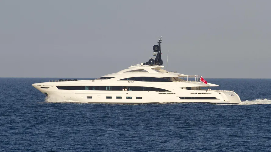 yalla-motor-yacht-crn-2014-73m-running-half-stern
