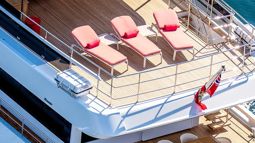 moon-sand-too-super-yacht-feadship-2016-34-metre-aft-deck