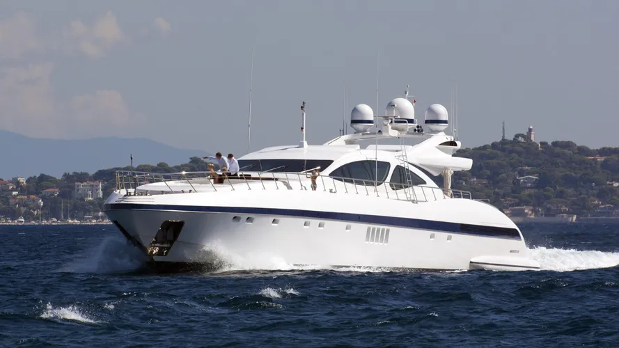 mac too motoryacht overmarine mangusta 130 2008 40m cruising half profile