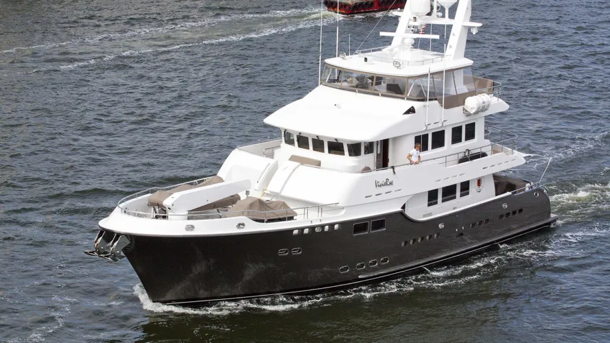 vivirae explorer yacht nordhavn 2007 27m half profile