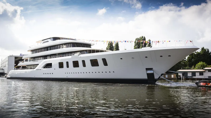 aquarius motoryacht feadship 2016 92m half profile launch