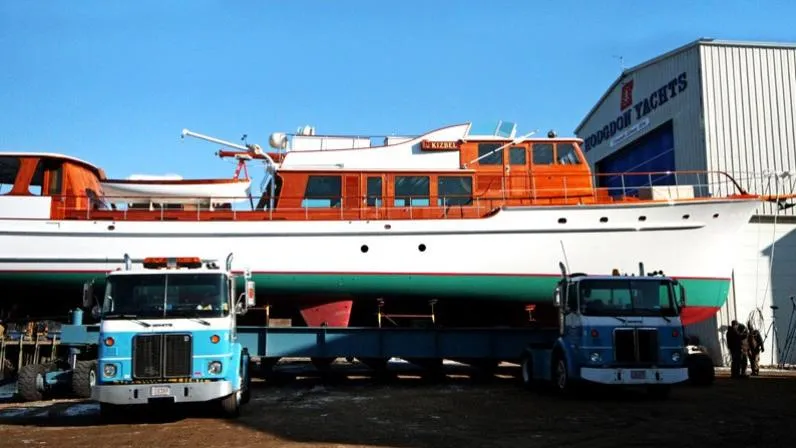 Kizbel yacht at Hodgdon yard