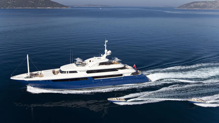 Mary Jean II yacht running