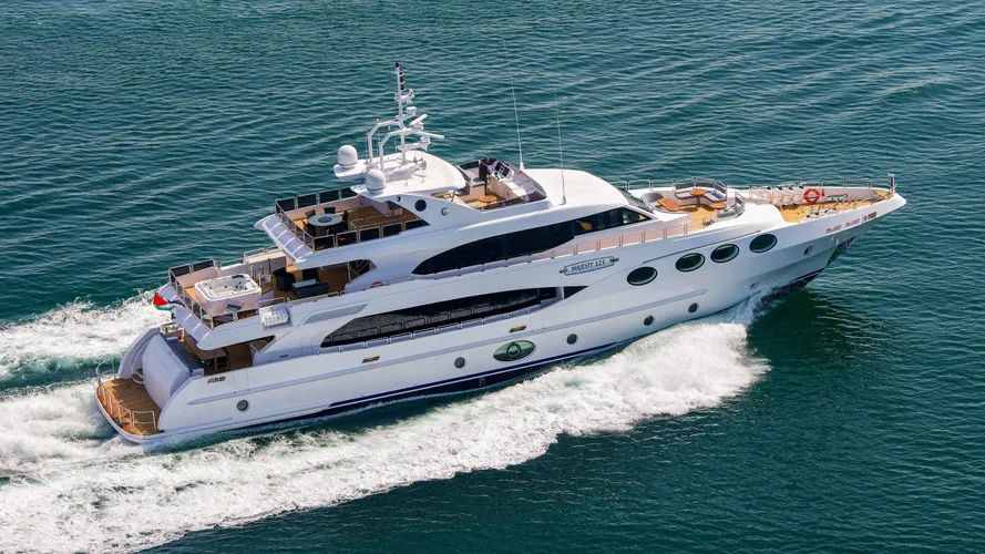 al-wasmy-yacht-exterior