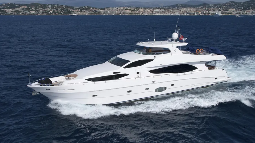 nirvana-yacht-exterior