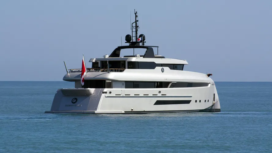 ocean-club-yacht-exterior