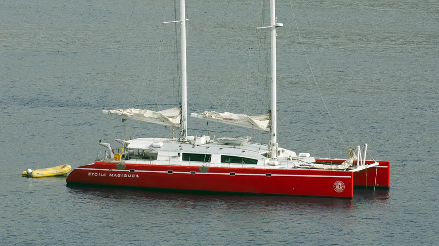 etoile-magique-yacht-exterior