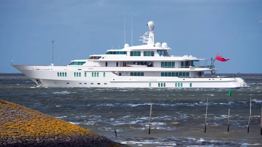 siran-2015-yacht-exterior