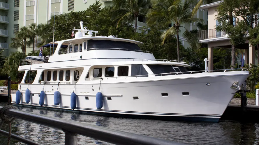 gombey-dancer-yacht-exterior