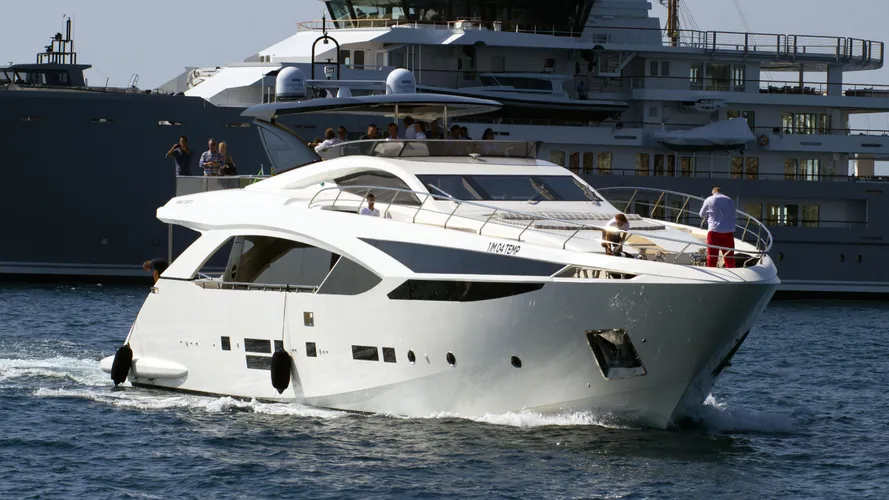 amer cento quad motoryacht permare 2016 30m cruising half profile